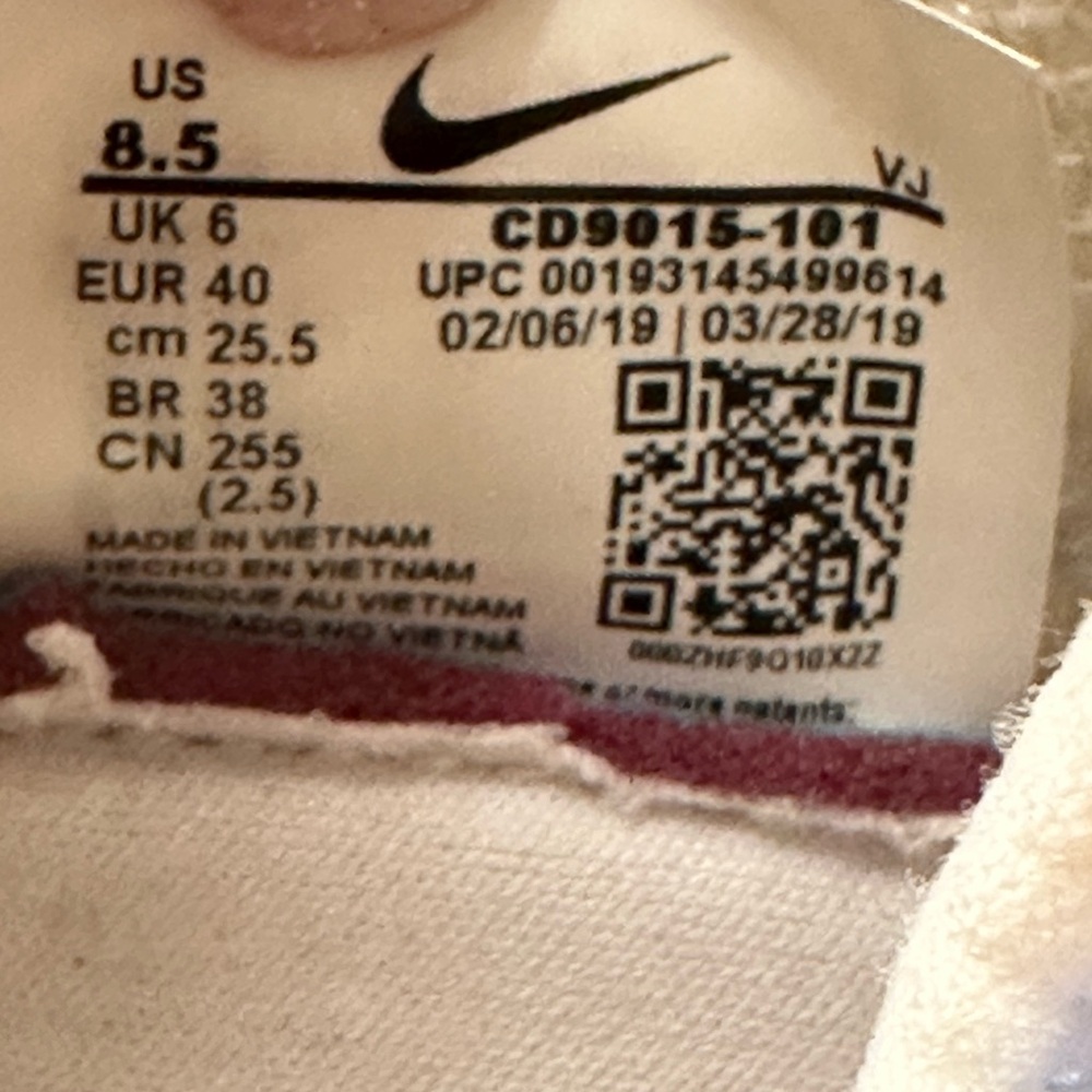 Nike React Presto White Hyper Violet Sneakers, Size 8.5 - Picture 2 of 9